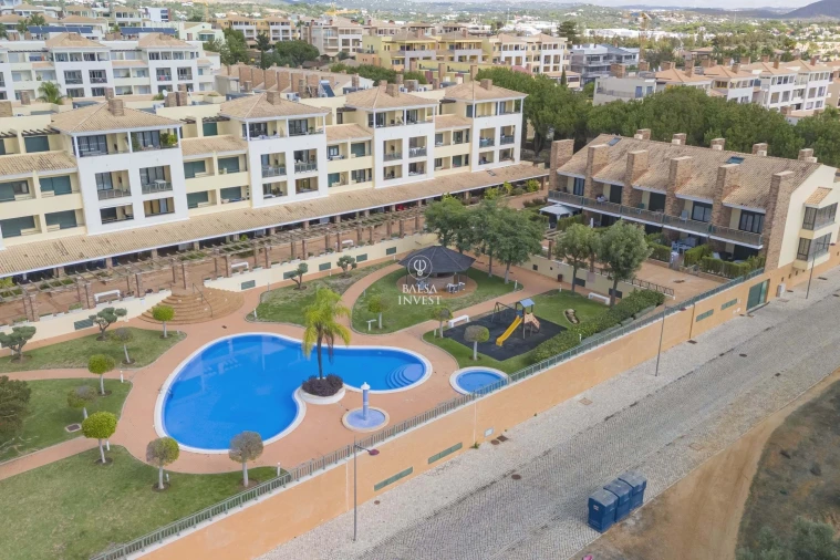 Apartamento T4 para Venda em Quarteira Foto 45