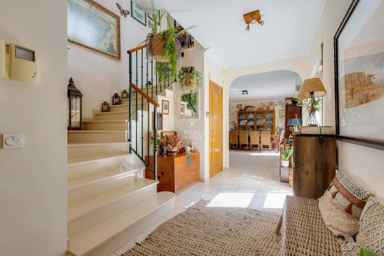 Apartamento T4 para Venda em Quarteira Foto 3