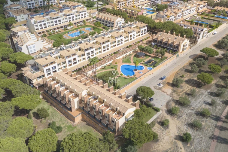 Apartamento T4 para Venda em Quarteira Foto 44