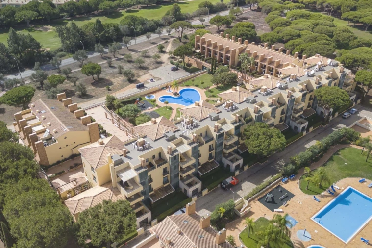 Apartamento T4 para Venda em Quarteira Foto 43