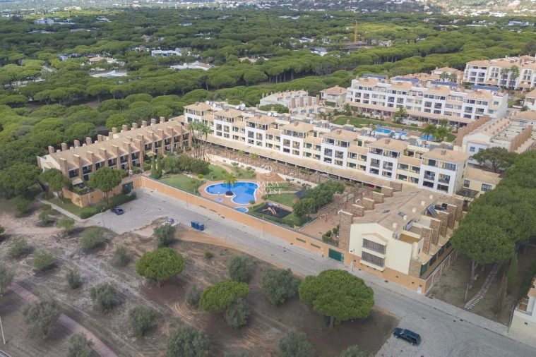 Apartamento T4 para Venda em Quarteira Foto 46