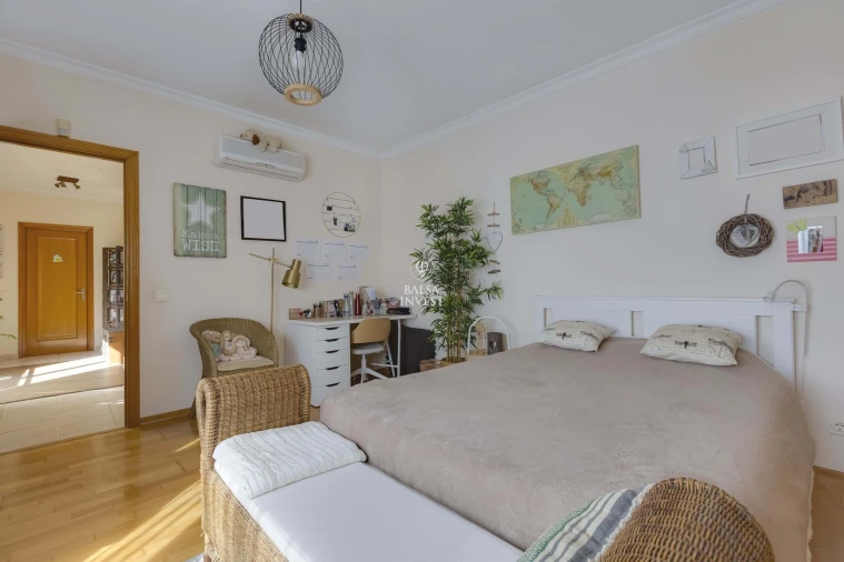 Apartamento T4 para Venda em Quarteira Foto 27