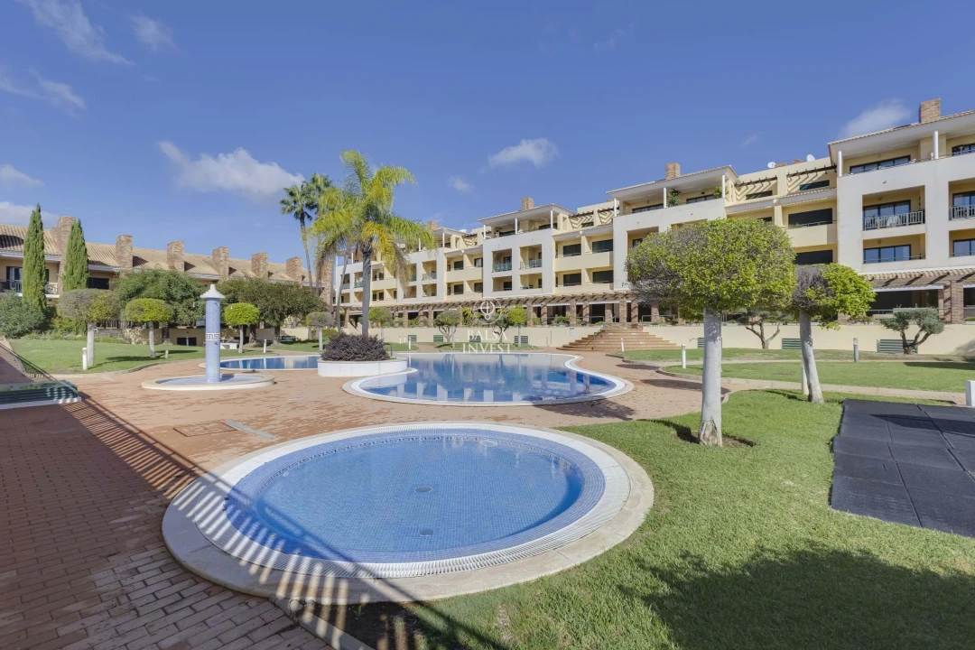 Apartamento T4 para Venda em Quarteira Foto 2