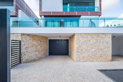 Moradia T3 para Venda em Santo Antonio