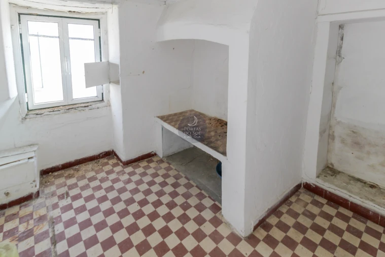 Prédio para Venda em Marvila, Ribeira Santarém, São Salvador, São Nicolau