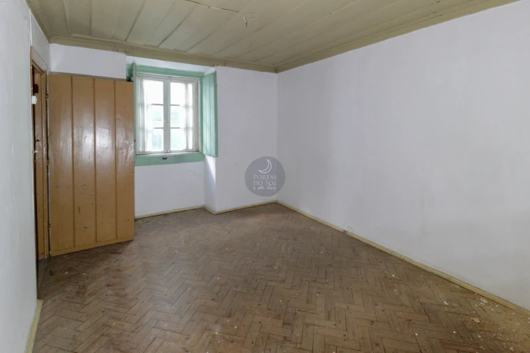 Prédio para Venda em Marvila, Ribeira Santarém, São Salvador, São Nicolau Foto 3