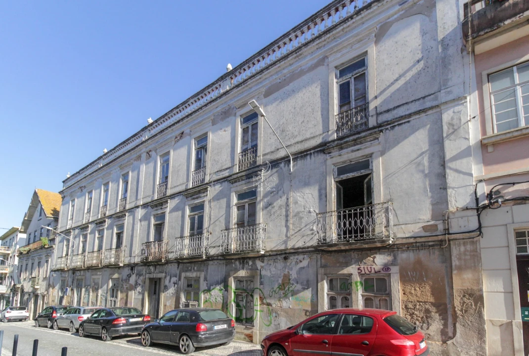 Prédio para Venda em Marvila, Ribeira Santarém, São Salvador, São Nicolau Foto 1