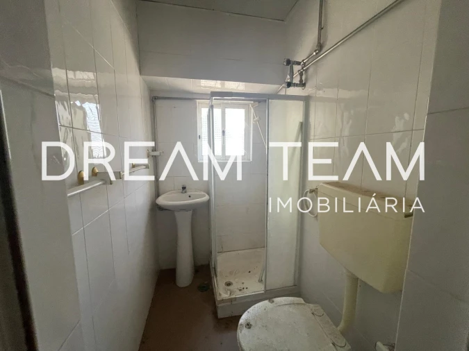 Prédio para Venda em Pias Foto 22