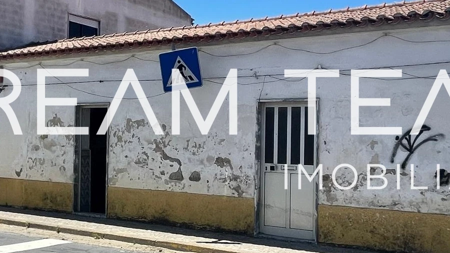 Prédio para Venda em Pias