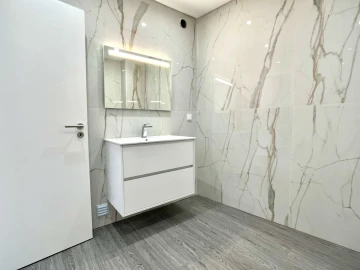 Apartamento T3 para Venda em Quelfes
