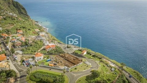 Moradia T3 para Venda em Arco da Calheta