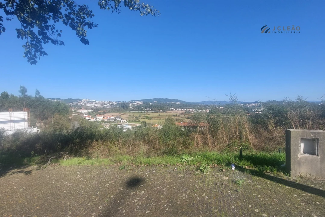 Terreno para Venda em Paredes Foto 2