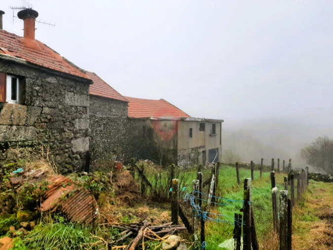 Moradia T3 para Venda em Castro Laboreiro e Lamas de Mouro Foto 15