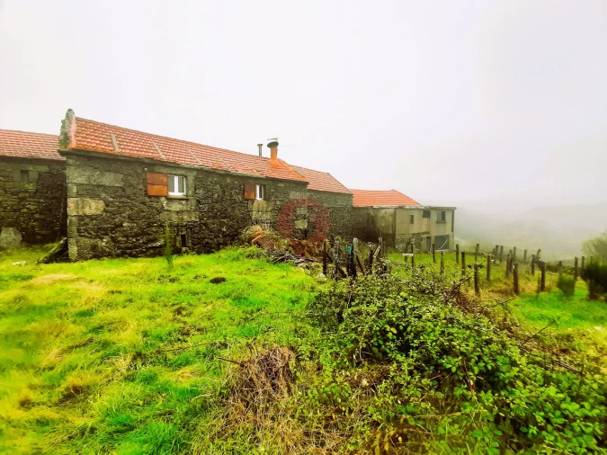 Moradia T3 para Venda em Castro Laboreiro e Lamas de Mouro Foto 16
