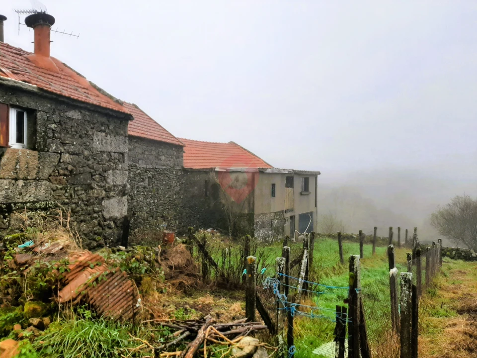 Moradia T3 para Venda em Castro Laboreiro e Lamas de Mouro Foto 15