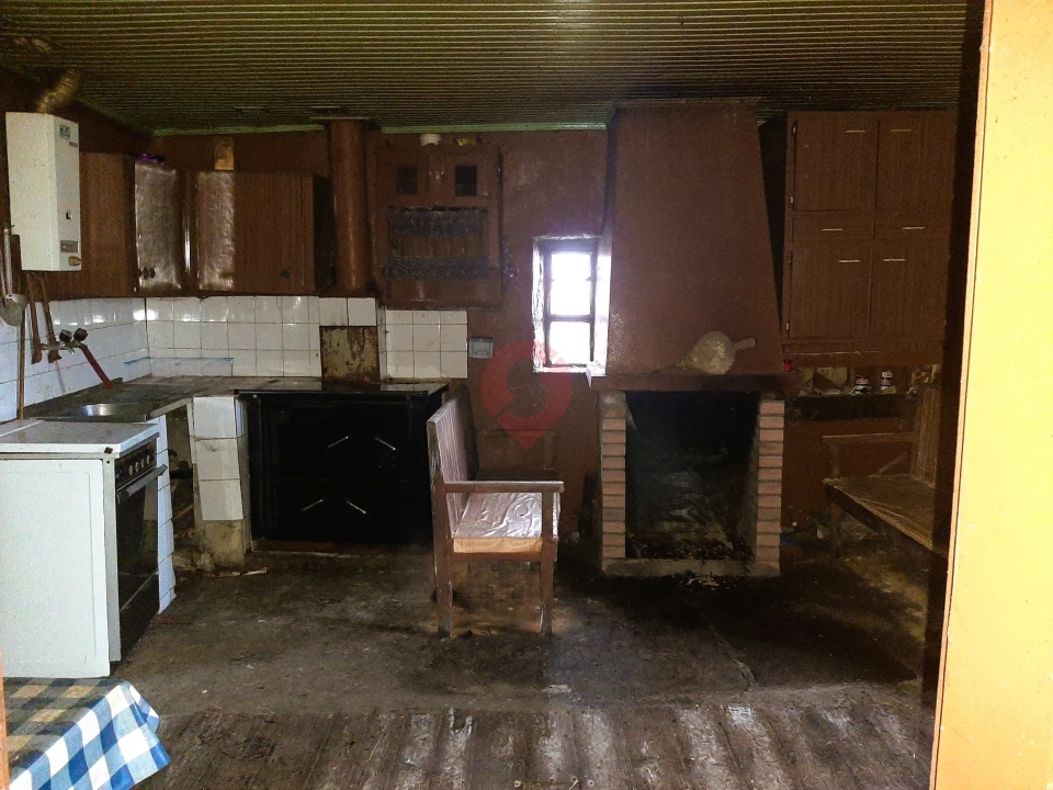 Moradia T3 para Venda em Castro Laboreiro e Lamas de Mouro Foto 4