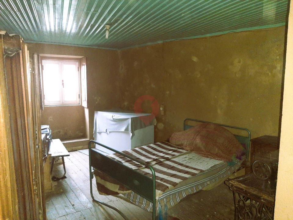 Moradia T3 para Venda em Castro Laboreiro e Lamas de Mouro Foto 9