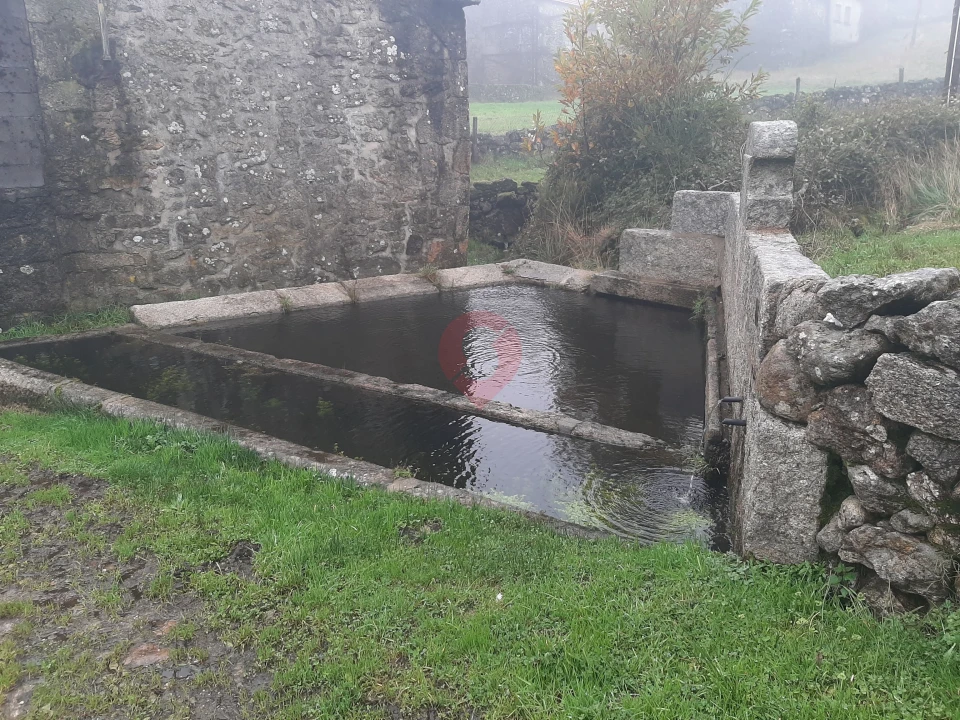 Moradia T3 para Venda em Castro Laboreiro e Lamas de Mouro Foto 9