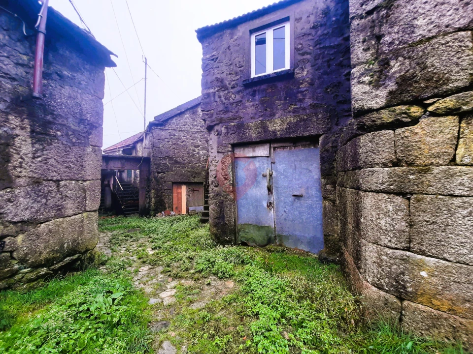 Moradia T3 para Venda em Castro Laboreiro e Lamas de Mouro Foto 13