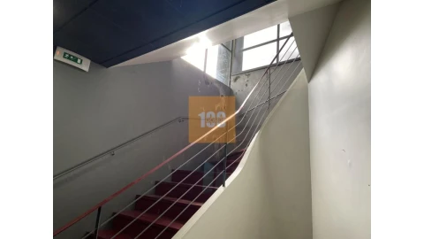 Negócio para Venda em Lordelo do Ouro e Massarelos