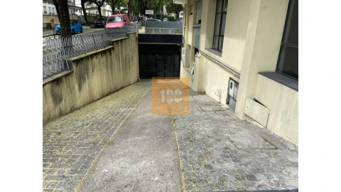Negócio para Venda em Lordelo do Ouro e Massarelos