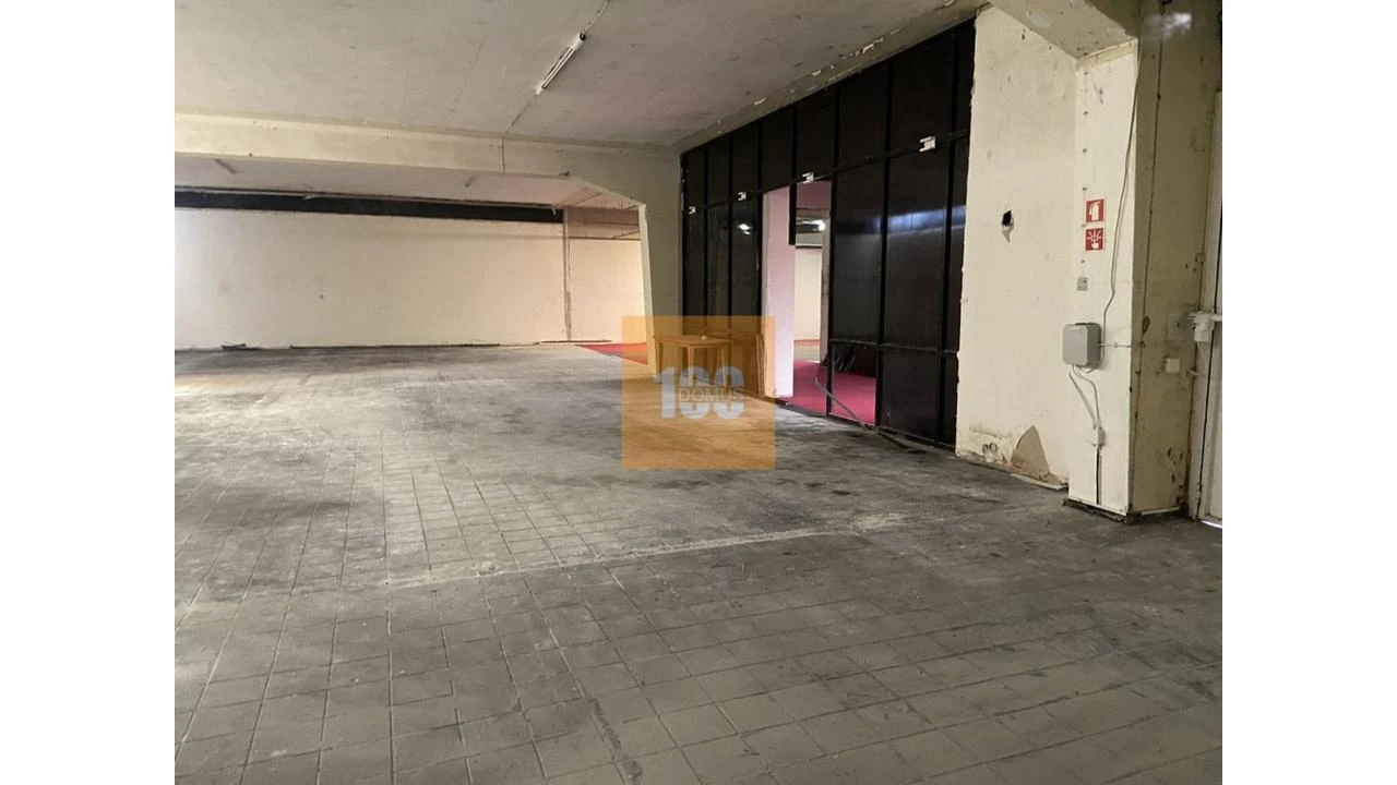 Negócio para Venda em Lordelo do Ouro e Massarelos Foto 10