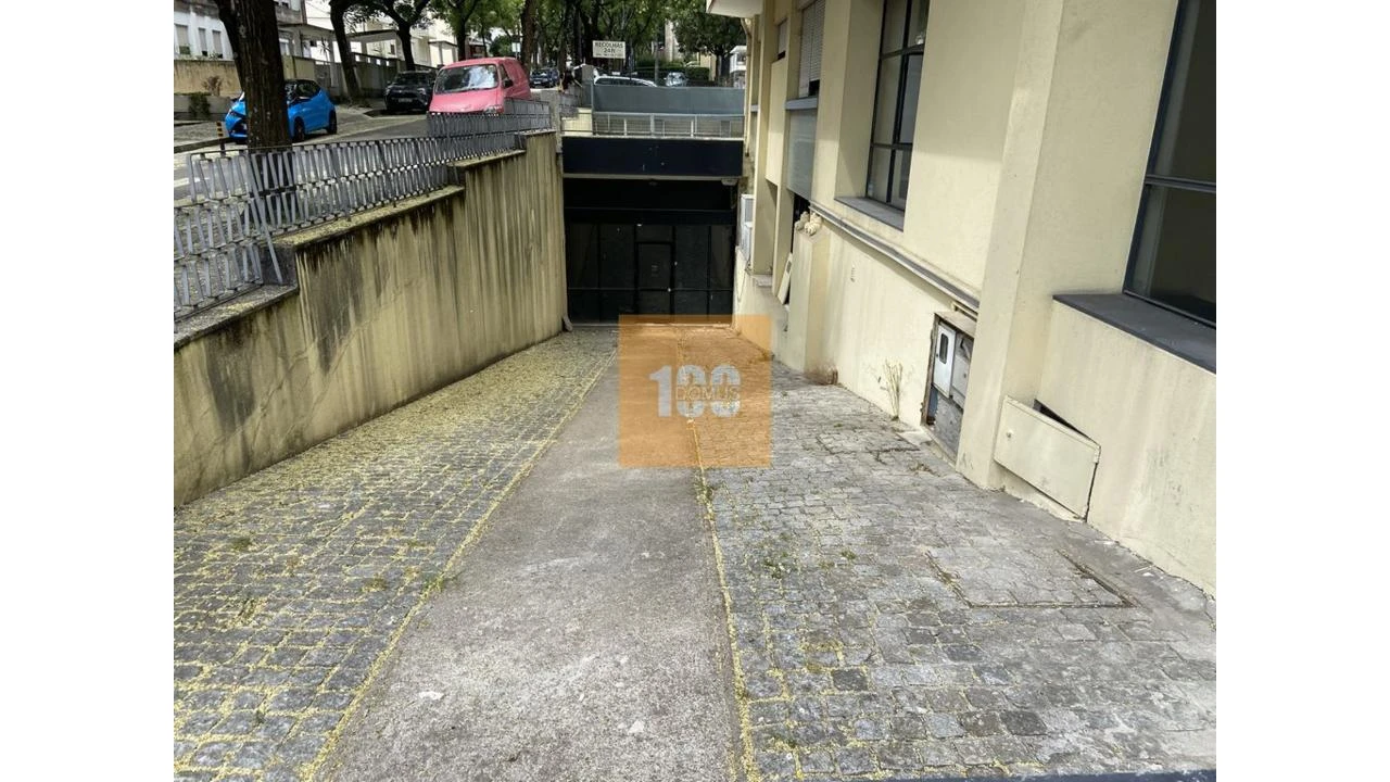 Negócio para Venda em Lordelo do Ouro e Massarelos Foto 19