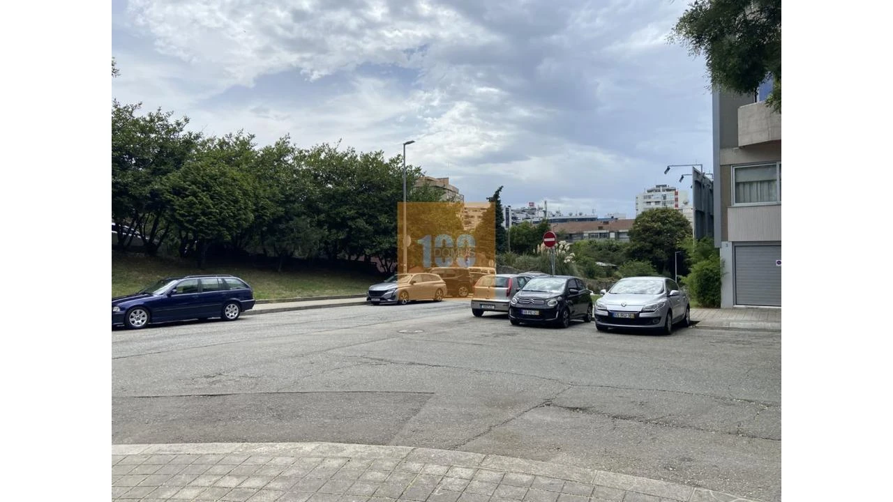 Negócio para Venda em Lordelo do Ouro e Massarelos Foto 22