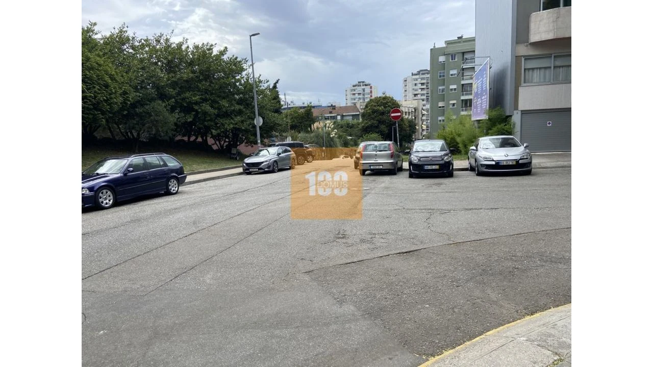 Negócio para Venda em Lordelo do Ouro e Massarelos Foto 25