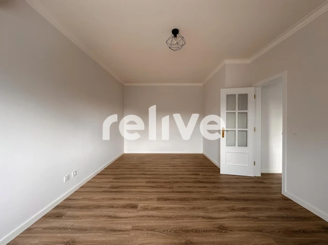 Apartamento T1 para Venda em Caparica e Trafaria Foto 3