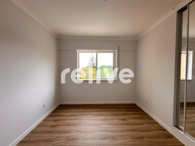 Apartamento T1 para Venda em Caparica e Trafaria Foto 16