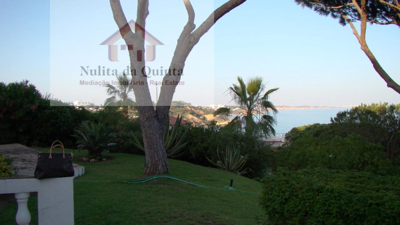 Moradia T3 para Venda em Albufeira e Olhos de Água Foto 9