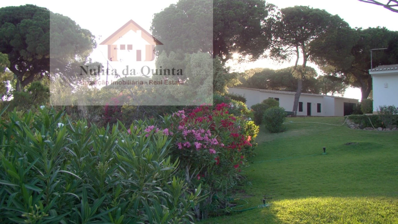 Moradia T3 para Venda em Albufeira e Olhos de Água Foto 29