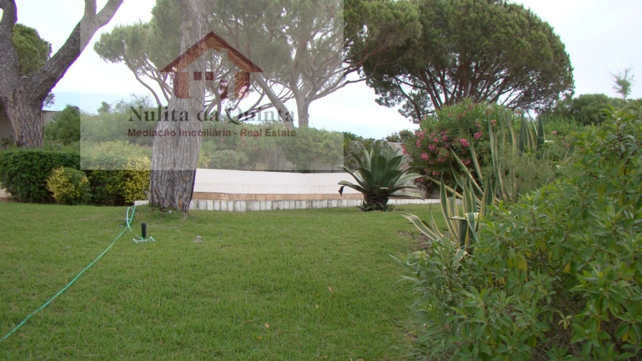 Moradia T3 para Venda em Albufeira e Olhos de Água Foto 36