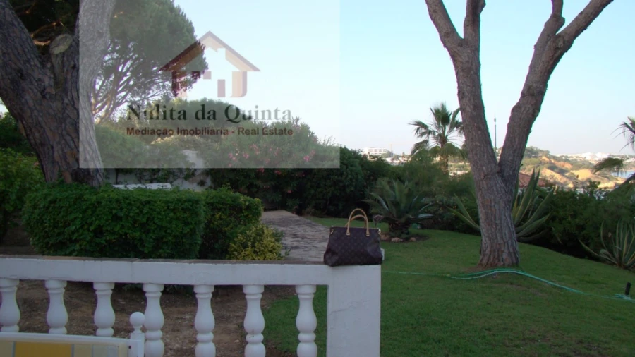 Moradia T3 para Venda em Albufeira e Olhos de Água Foto 18