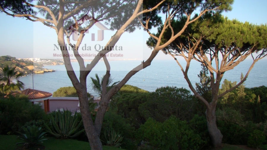 Moradia T3 para Venda em Albufeira e Olhos de Água Foto 38