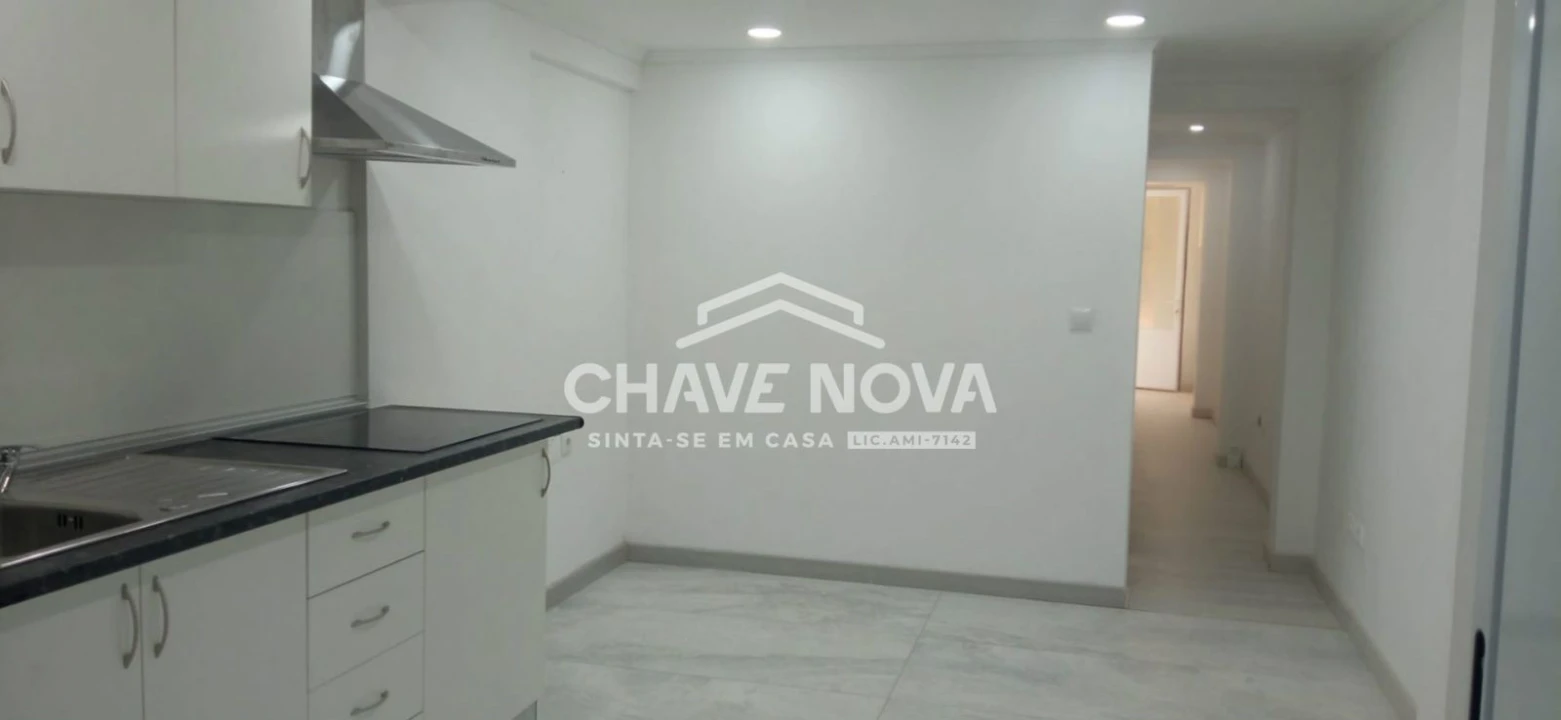 Loja para Venda em Corroios Foto 2