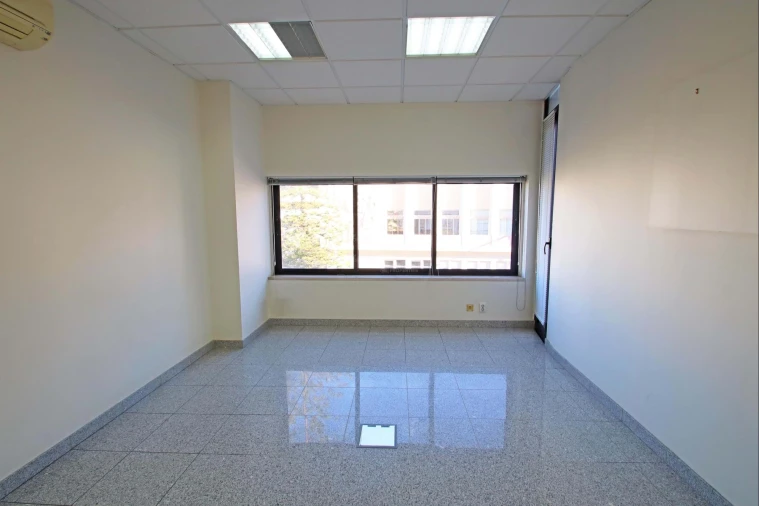 Escritório para Venda em Faro (Sé e São Pedro) Foto 11