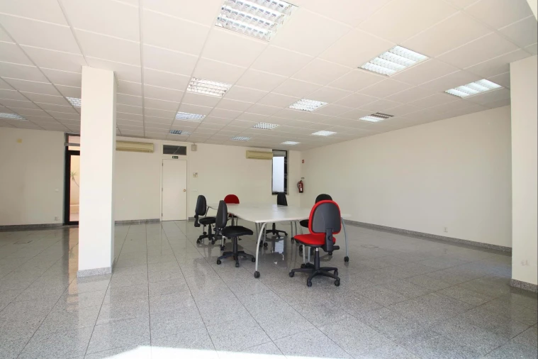 Escritório para Venda em Faro (Sé e São Pedro) Foto 3