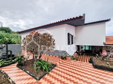 Moradia T5 para Venda em Monte