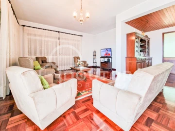 Moradia T5 para Venda em Monte