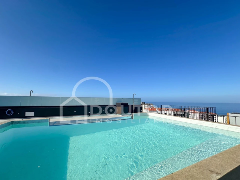 Apartamento T2 para Venda em São Martinho Foto 1