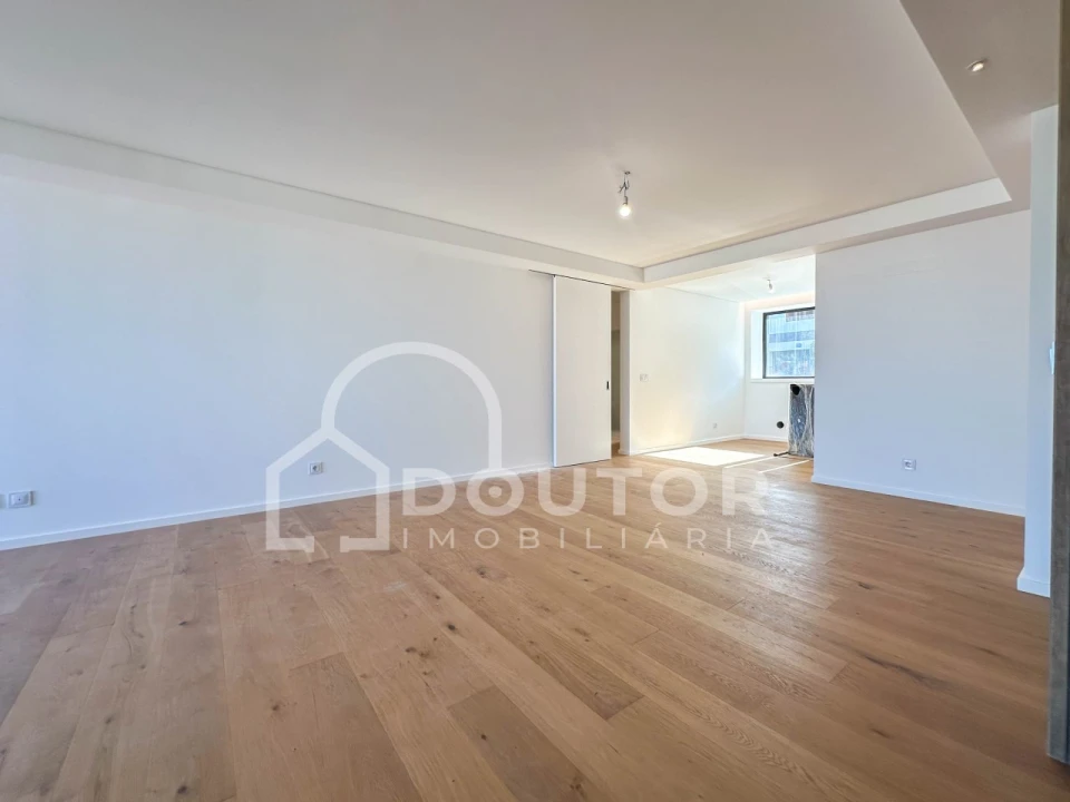 Apartamento T2 para Venda em São Martinho Foto 8