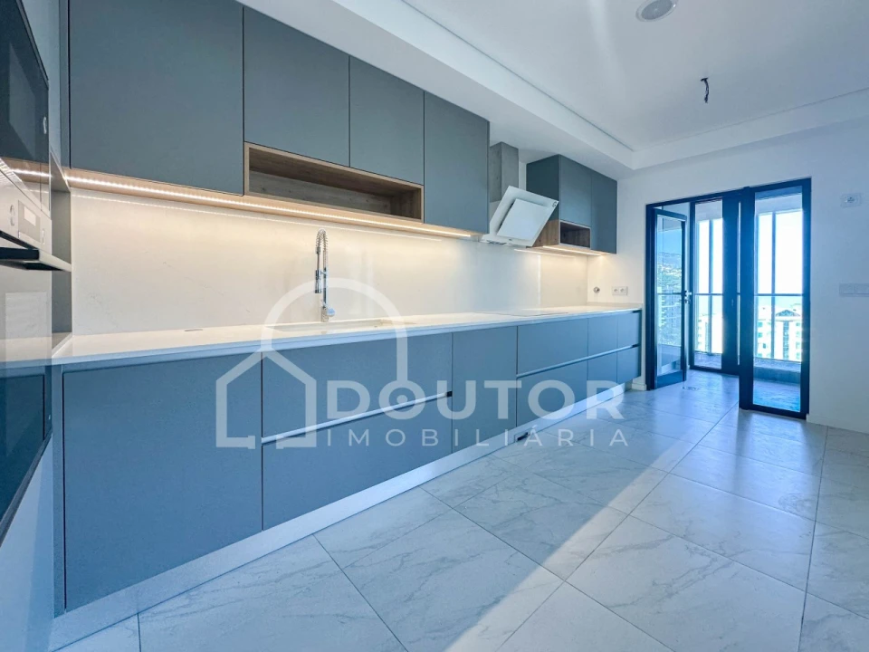 Apartamento T2 para Venda em São Martinho Foto 11