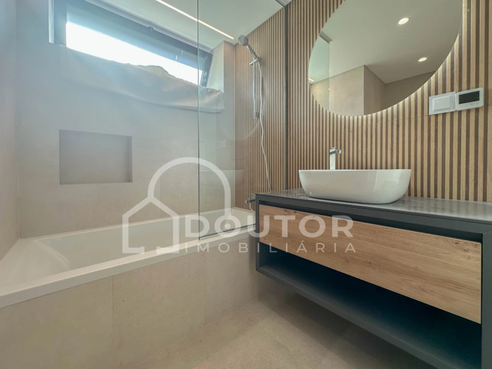 Apartamento T2 para Venda em São Martinho Foto 23