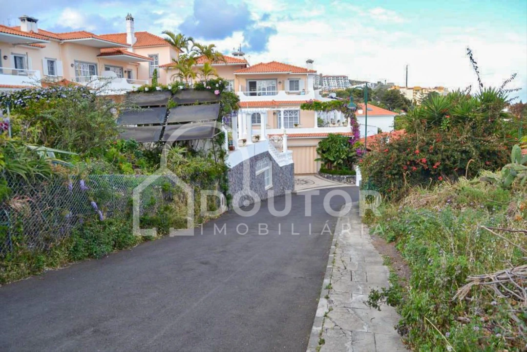 Terreno para Venda em Caniço Foto 4