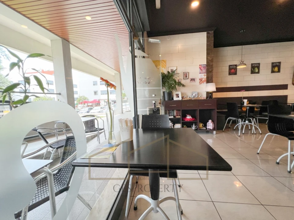 Loja para Venda em Charneca de Caparica e Sobreda Foto 19