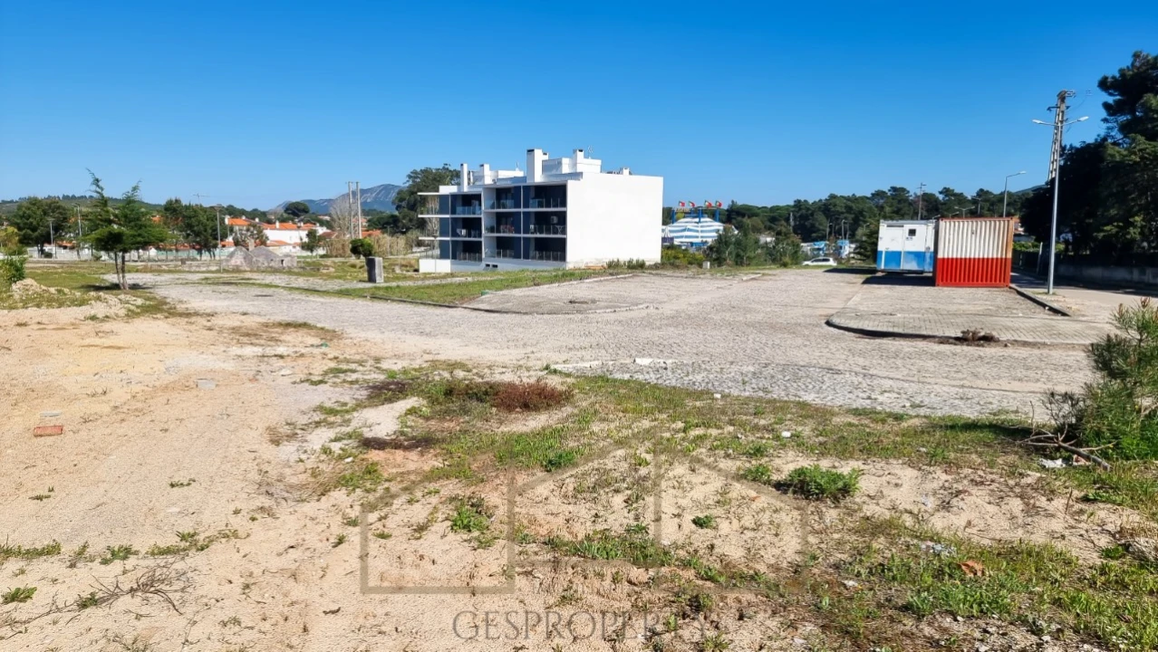 Terreno para Venda em Sesimbra (Castelo) Foto 1