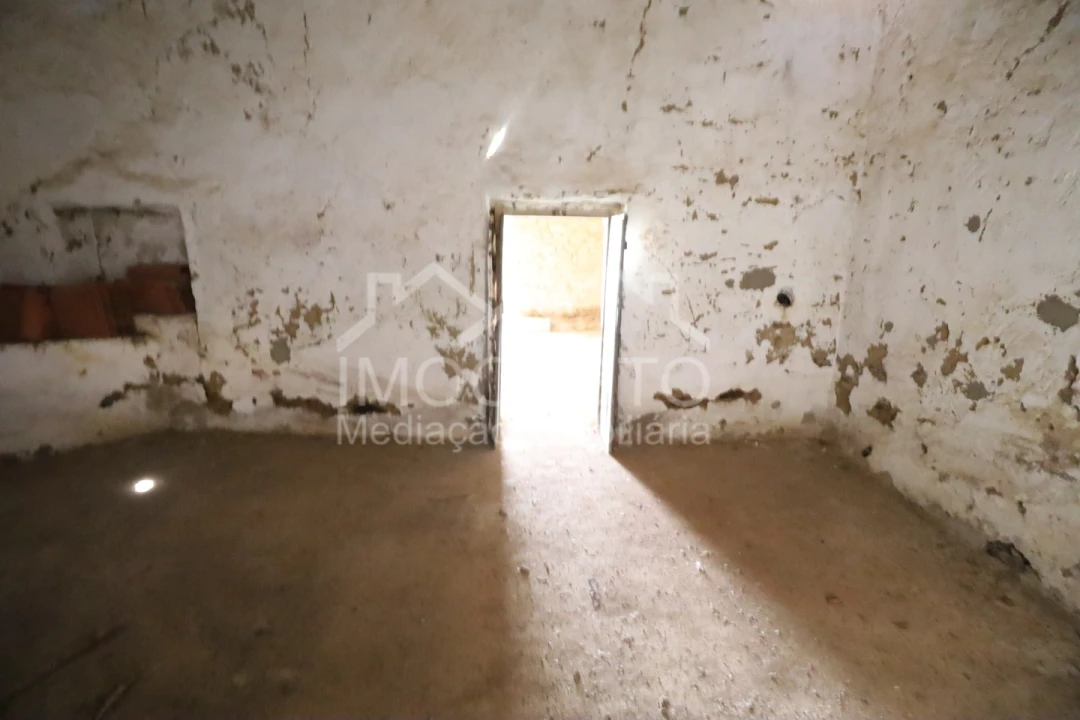 Moradia T1 para Venda em Giões Foto 14