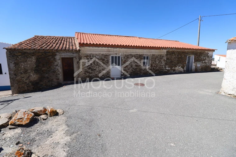 Moradia T1 para Venda em Giões Foto 10